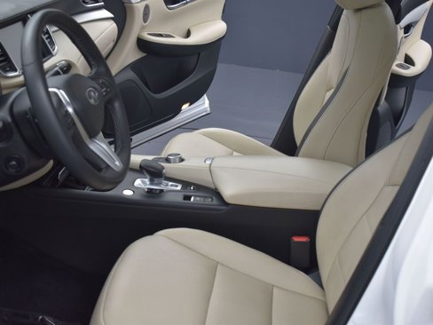 Used 2019 INFINITI QX50 Essential w/ Premium Heat Package image 17