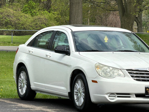 Used 2009 Chrysler Sebring Touring w/ Electronics Convenience Group image 7