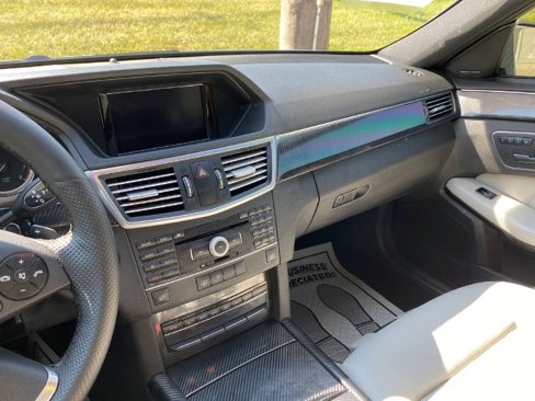 Used 2011 Mercedes-Benz E 350 4MATIC Sedan image 8