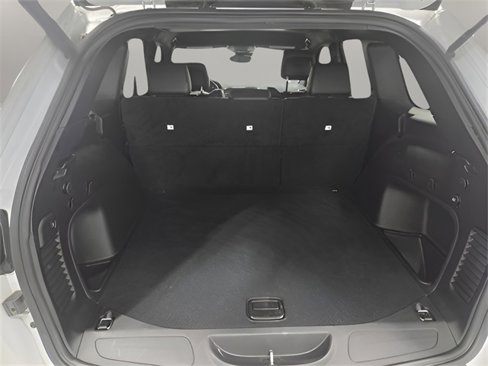 Used 2022 Jeep Grand Cherokee Laredo X image 25