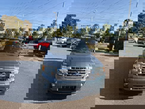 Used 2010 Ford Escape XLT image 6