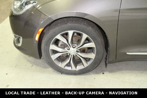 Used 2017 Chrysler Pacifica Limited image 12