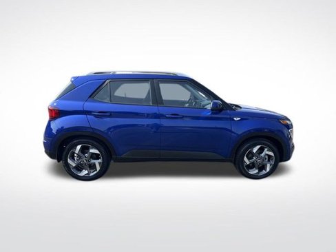 Certified 2022 Hyundai Venue Limited image 6