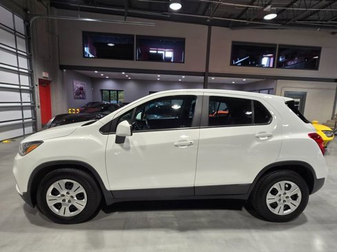 Used 2017 Chevrolet Trax LS image 4