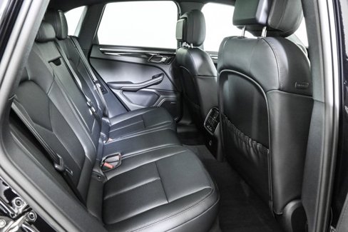 Certified 2025 Porsche Macan image 23