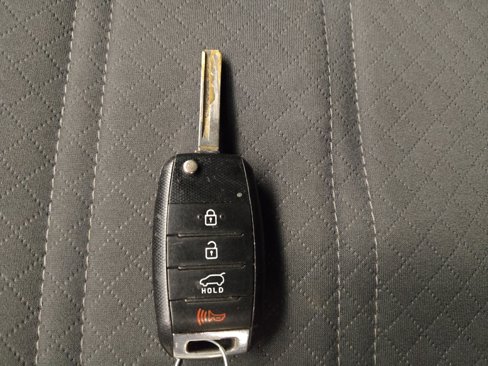 Used 2020 Kia Sorento LX image 32