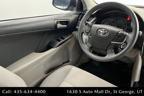 Used 2014 Toyota Camry LE image 11