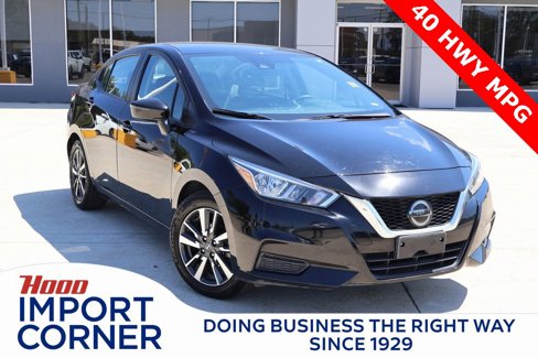 Used 2021 Nissan Versa SV image 1