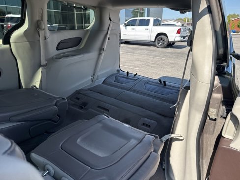 Used 2017 Chrysler Pacifica Touring-L image 26