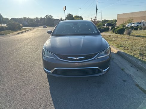Used 2015 Chrysler 200 Limited image 2