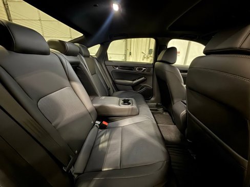 Used 2025 Honda Civic Sport image 31
