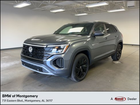 Used 2025 Volkswagen Atlas Cross Sport SE image 1