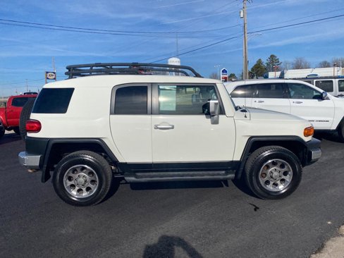 Used 2011 Toyota FJ Cruiser 4WD image 3