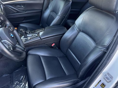 Used 2016 BMW 550i Sedan image 19