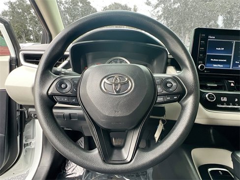 Used 2022 Toyota Corolla LE image 5