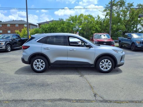 Used 2023 Ford Escape Active image 2