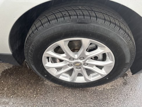 Used 2019 Chevrolet Equinox LT w/ Driver Convenience Package image 27