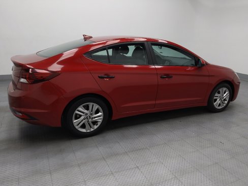Used 2019 Hyundai Elantra SEL image 10