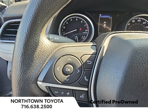 Used 2022 Toyota Camry LE image 7