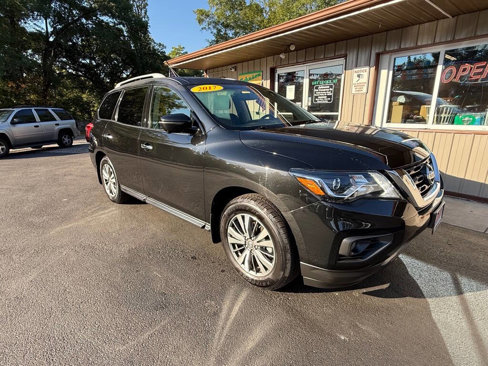 Used 2017 Nissan Pathfinder SL w/ SL Premium Package image 2