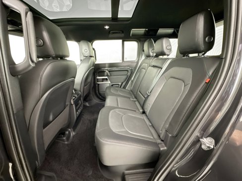 Certified 2023 Land Rover Defender 110 X-Dynamic SE image 24