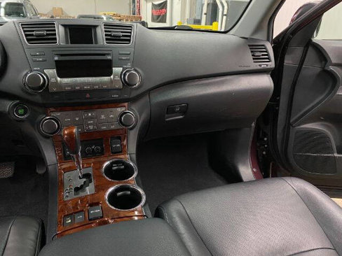 Used 2012 Toyota Highlander Limited image 23