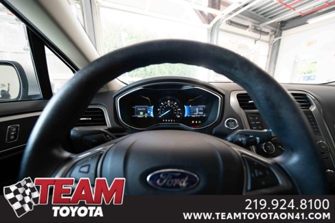 Used 2017 Ford Fusion SE image 15