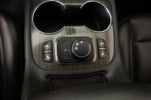 Used 2023 GMC Acadia SLT image 7