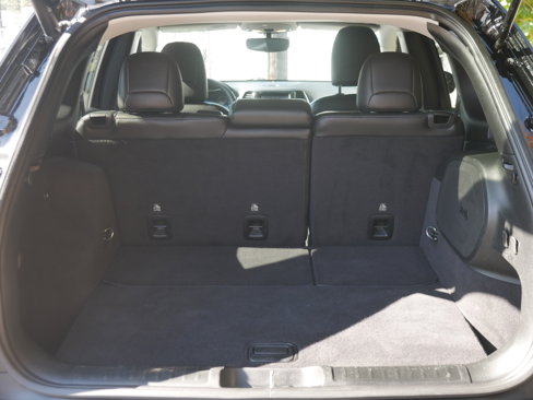 Used 2019 Jeep Cherokee Limited w/ Luxury Group image 26