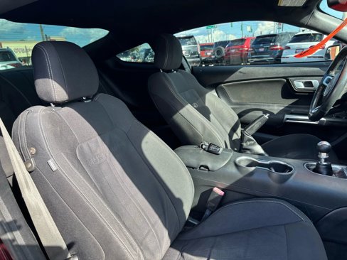 Used 2018 Ford Mustang Coupe image 11