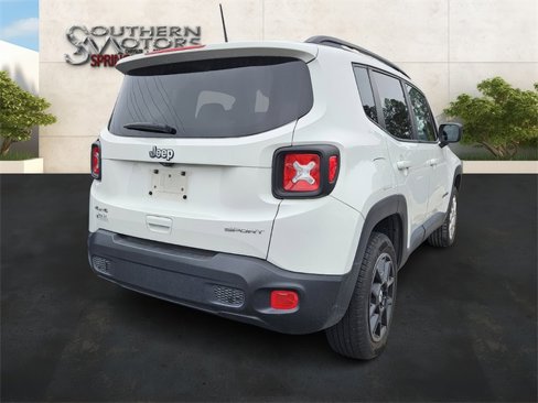 Used 2022 Jeep Renegade Sport w/ Sport Appearance Group image 8