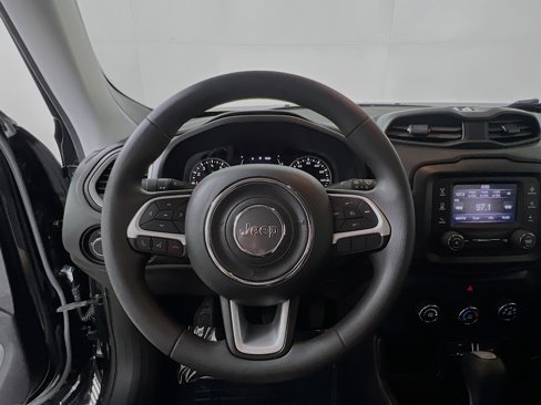 Used 2020 Jeep Renegade Sport image 18