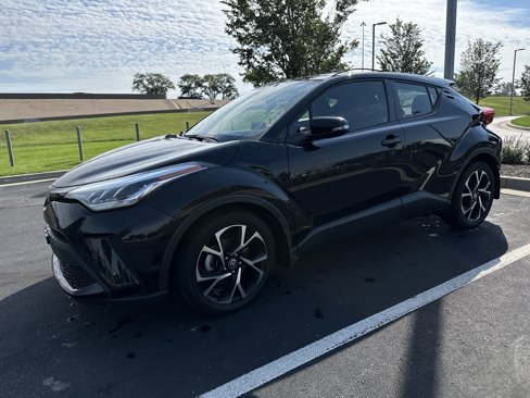 Used 2021 Toyota C-HR XLE image 5