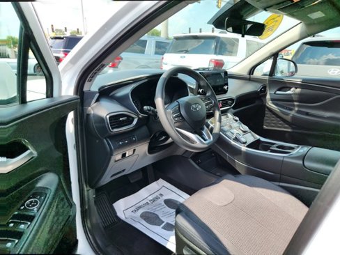 Used 2023 Hyundai Santa Fe SE image 2