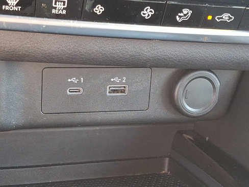 Used 2021 Nissan Rogue SV image 25
