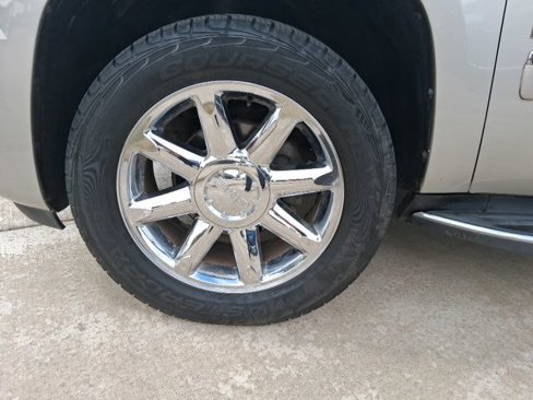 Used 2009 GMC Yukon Denali image 7