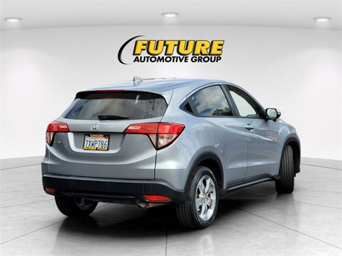 Used 2017 Honda HR-V EX image 7