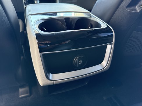 Used 2022 Kia Carnival EX image 31