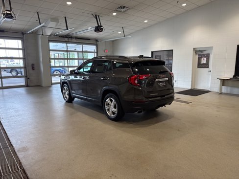 Used 2019 GMC Terrain SLE w/ Driver Convenience Package image 8