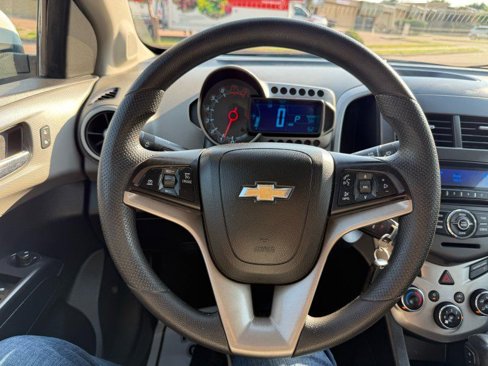 Used 2014 Chevrolet Sonic LT image 15