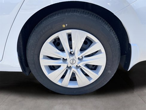 Used 2025 Nissan Sentra S image 19