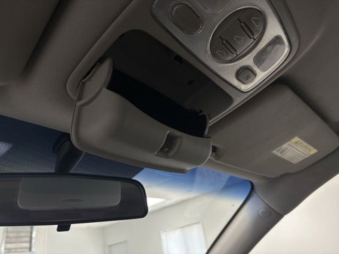 Used 2007 Kia Rondo EX w/ Premium Pkg image 36