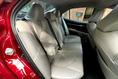 Used 2018 Toyota Camry SE w/ Convenience Package image 18
