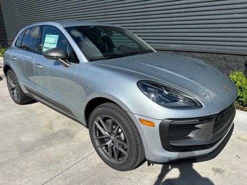 Used 2025 Porsche Macan image 10