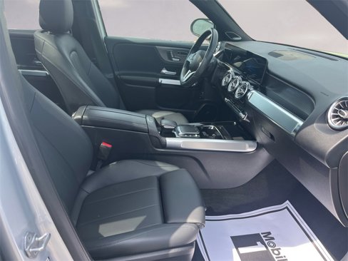 Certified 2021 Mercedes-Benz GLB 250 4MATIC w/ Premium Package image 15