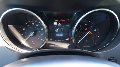 Used 2019 Jaguar F-PACE Prestige image 15