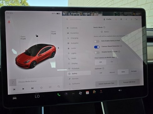 Used 2018 Tesla Model 3 Long Range image 52