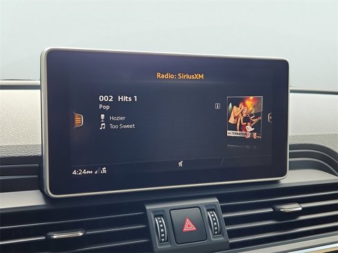Used 2020 Audi Q5 e Prestige w/ Prestige Package image 32