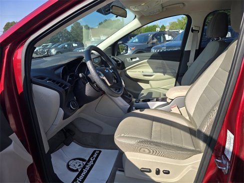 Used 2016 Ford Escape SE w/ Equipment Group 201A image 11