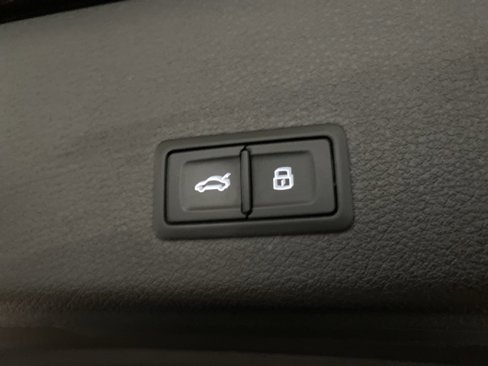 Used 2021 Audi e-tron Premium w/ Black Optic Package image 8